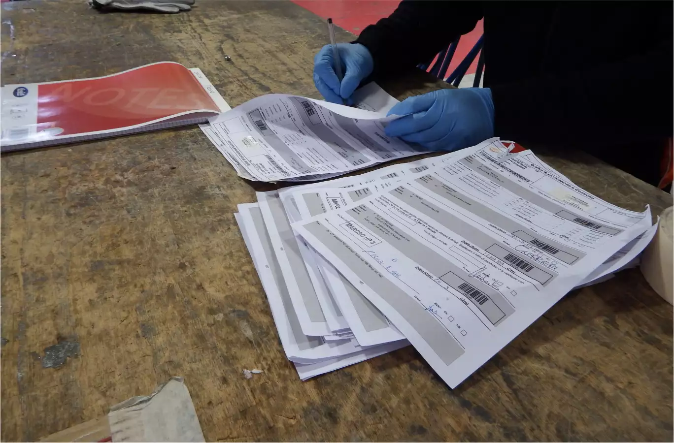 firma degli ordini di lavorazione